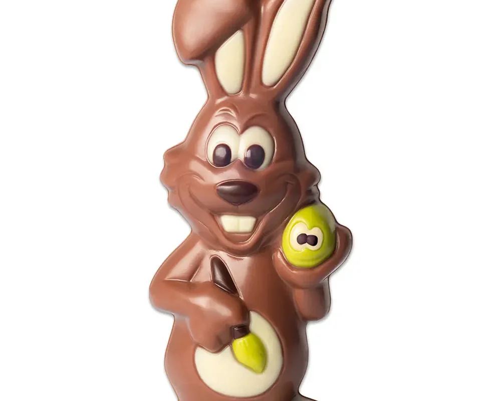 Schokoladen-Osterhase mit Ei